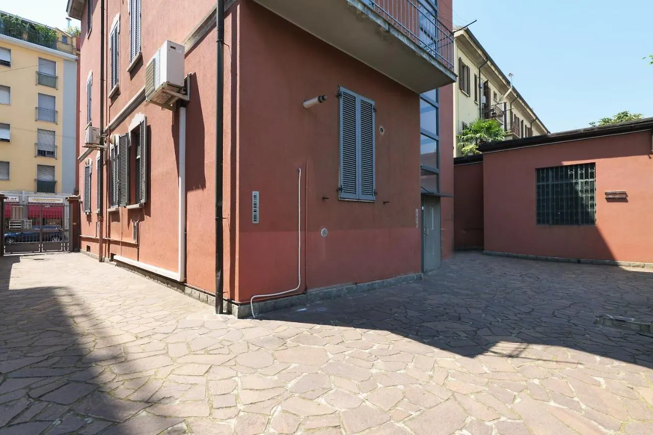 Primopiano - Pellegrino Rossi B Apartman Milánó 0*,