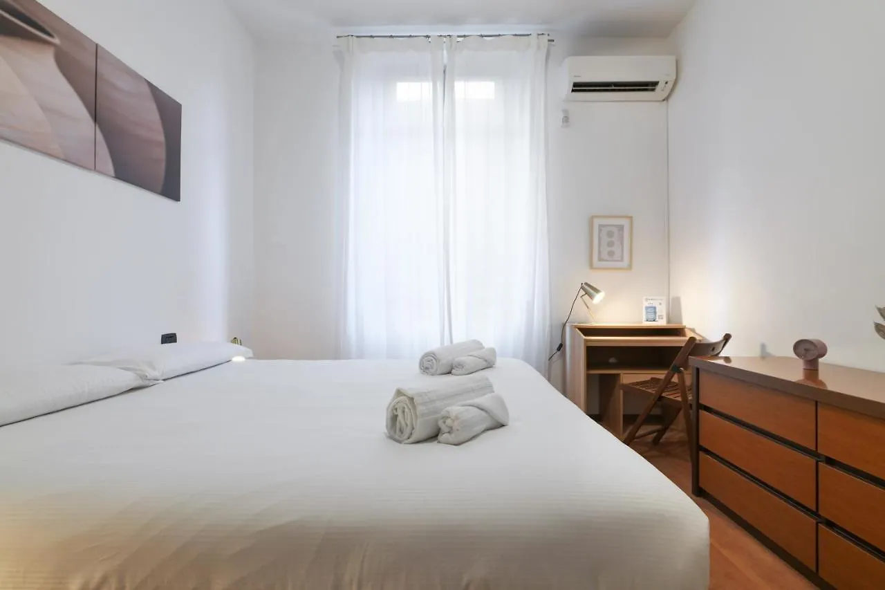 Primopiano - Pellegrino Rossi B Apartman Milánó